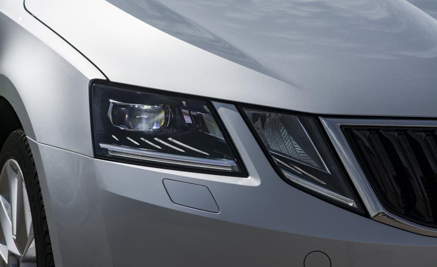 Детали экстерьера Skoda Octavia 2017 года  (UK) (фото 6 из 16)